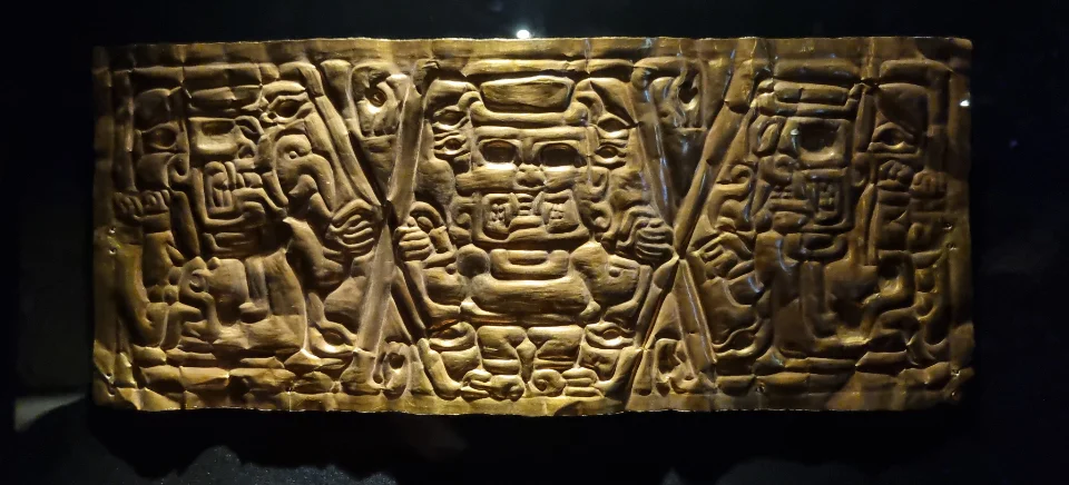 Goldkrone der Chavinkultur