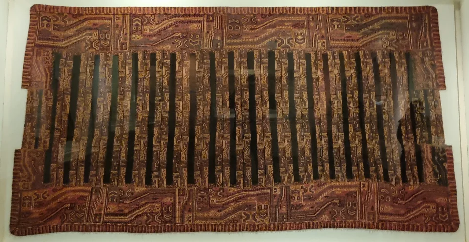 Ein Grabtuch der Paracas-Kultur